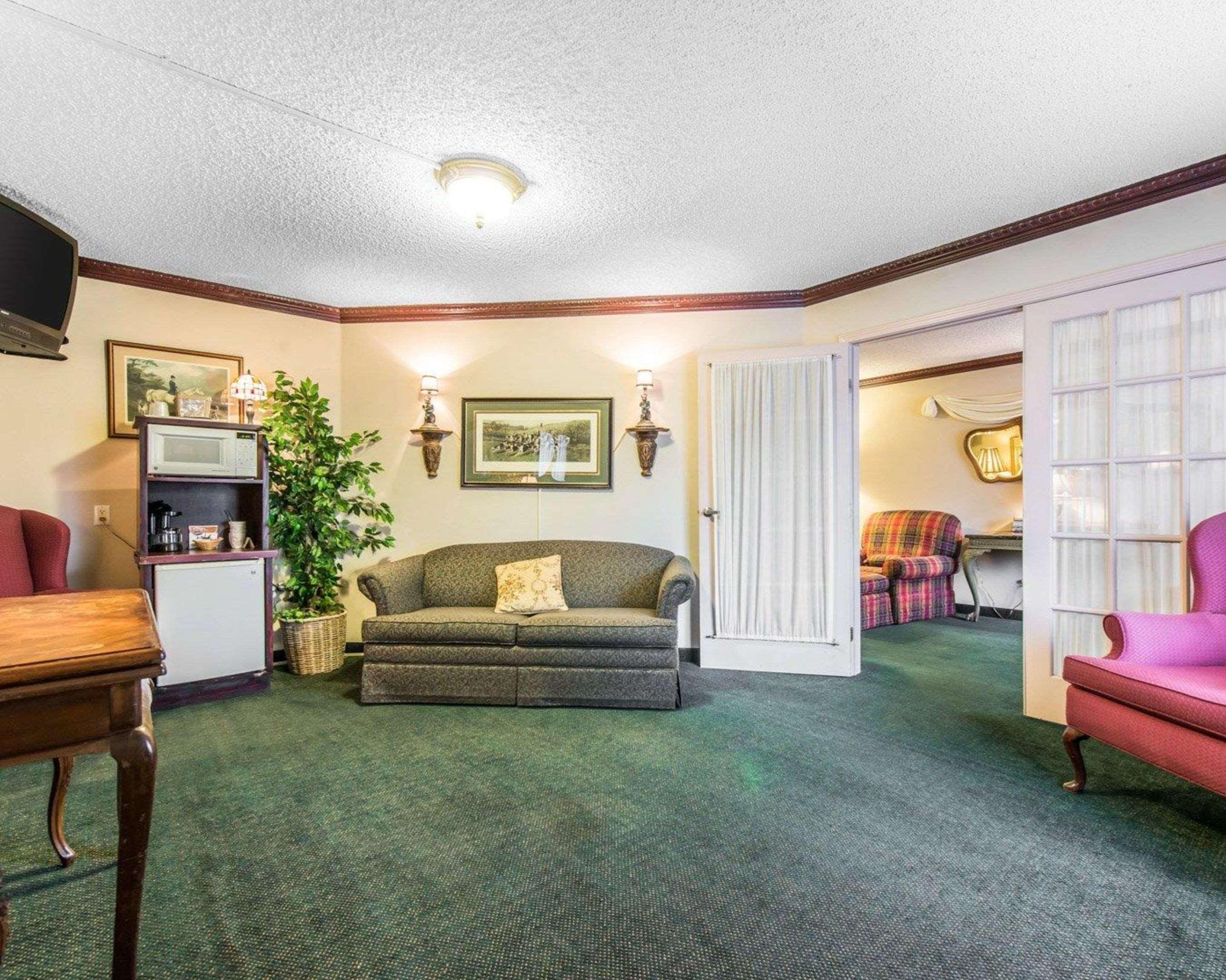 Quality Inn & Suites Manitou Springs At Pikes Peak エクステリア 写真