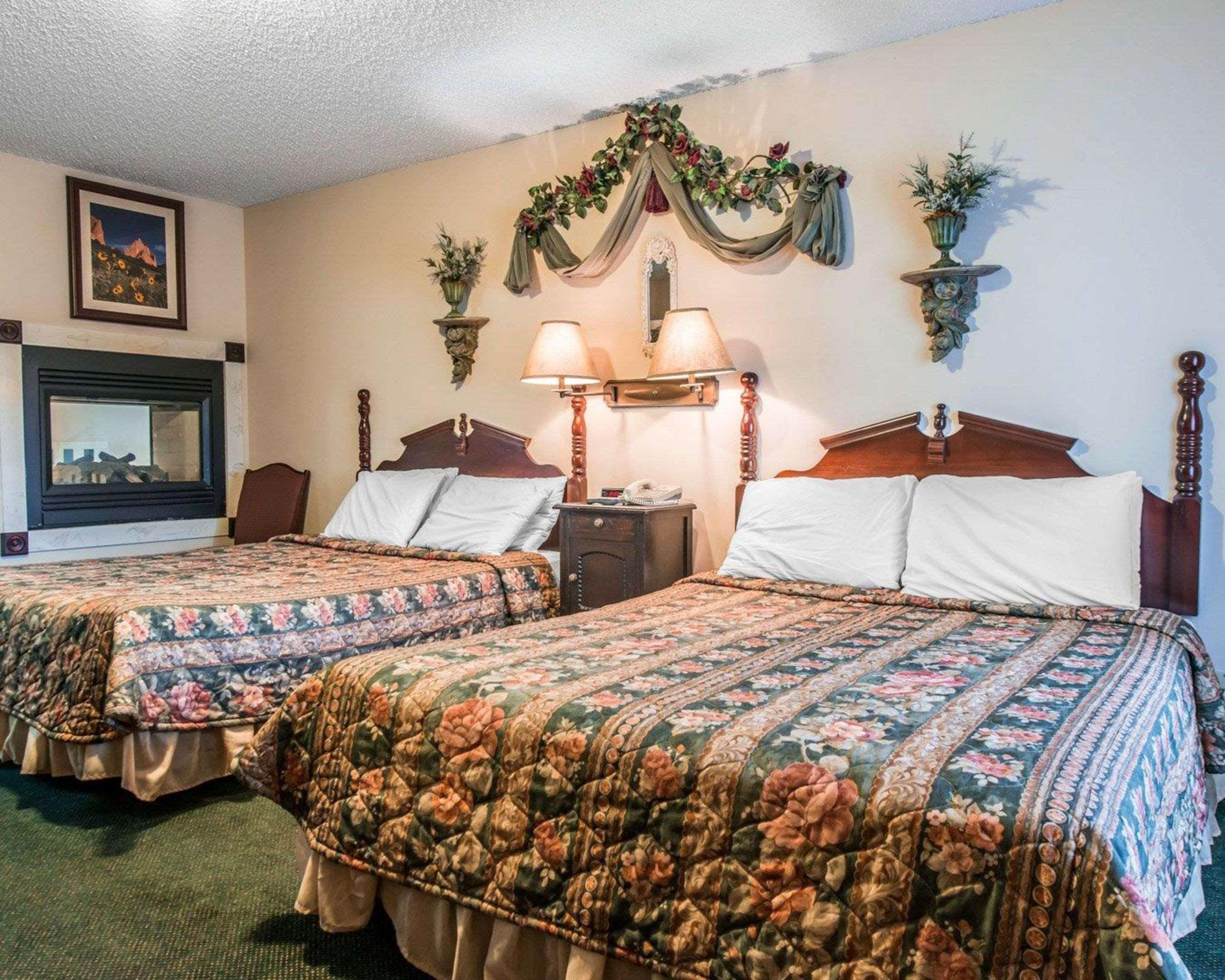 Quality Inn & Suites Manitou Springs At Pikes Peak エクステリア 写真