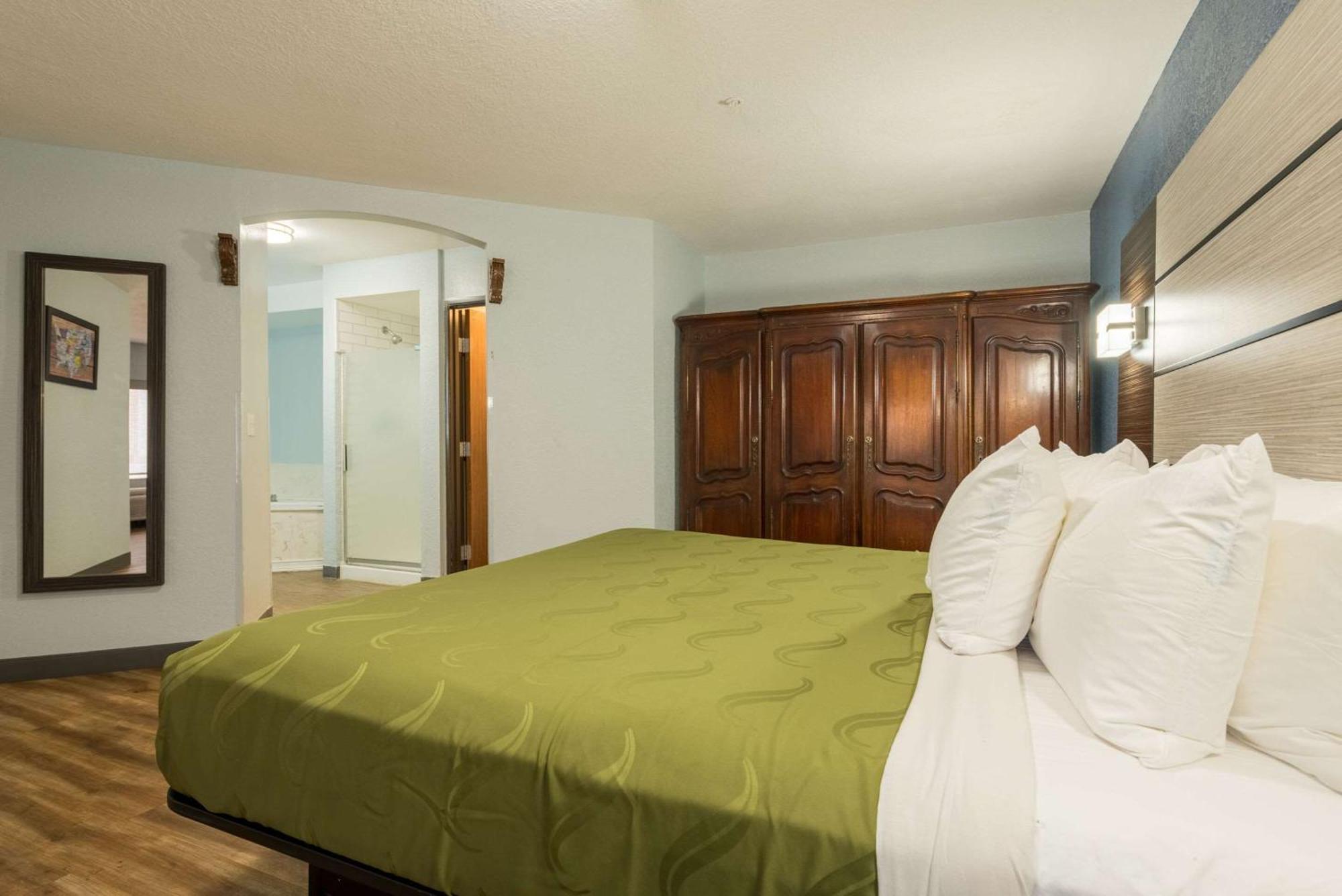 Quality Inn & Suites Manitou Springs At Pikes Peak エクステリア 写真
