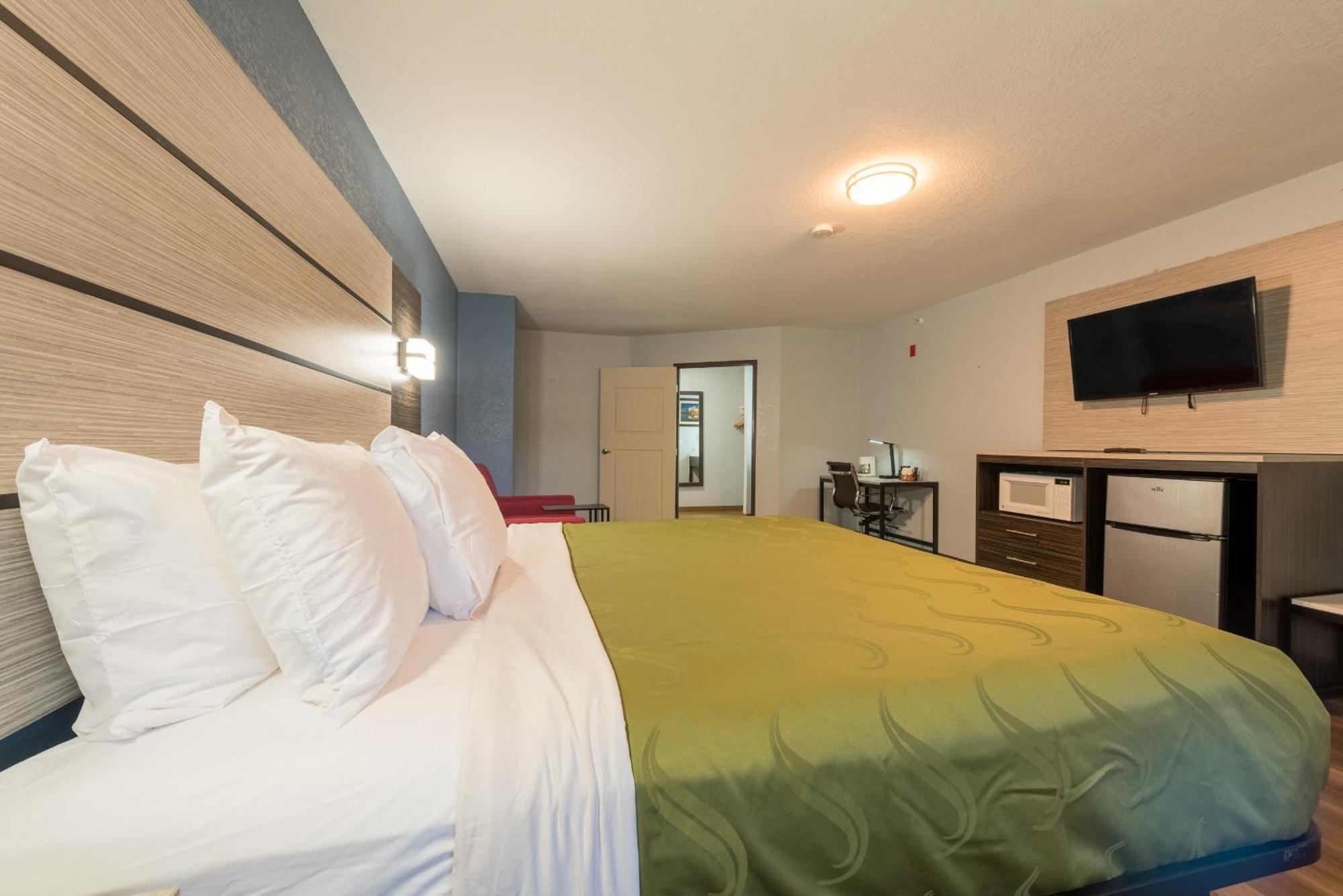 Quality Inn & Suites Manitou Springs At Pikes Peak エクステリア 写真