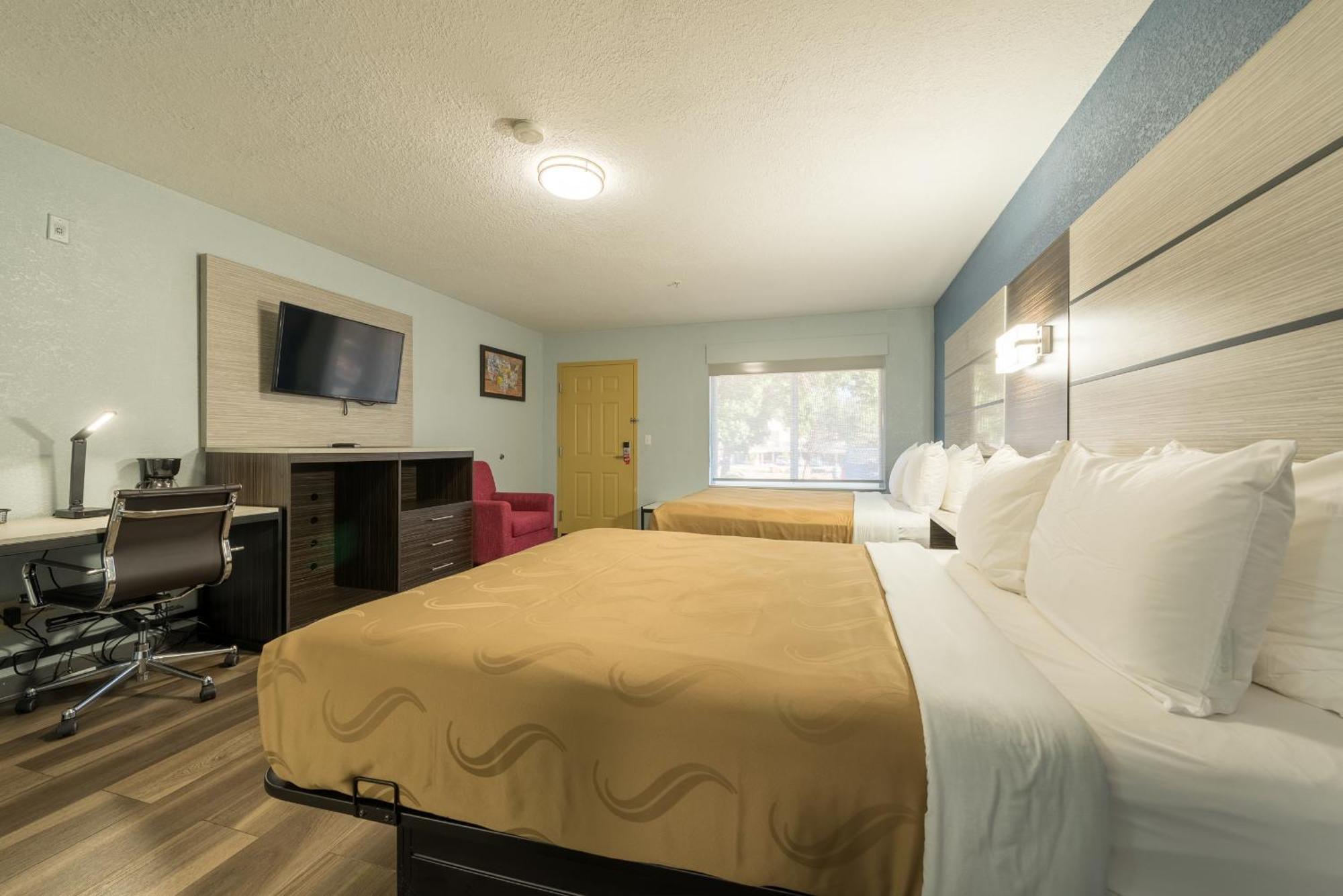 Quality Inn & Suites Manitou Springs At Pikes Peak エクステリア 写真